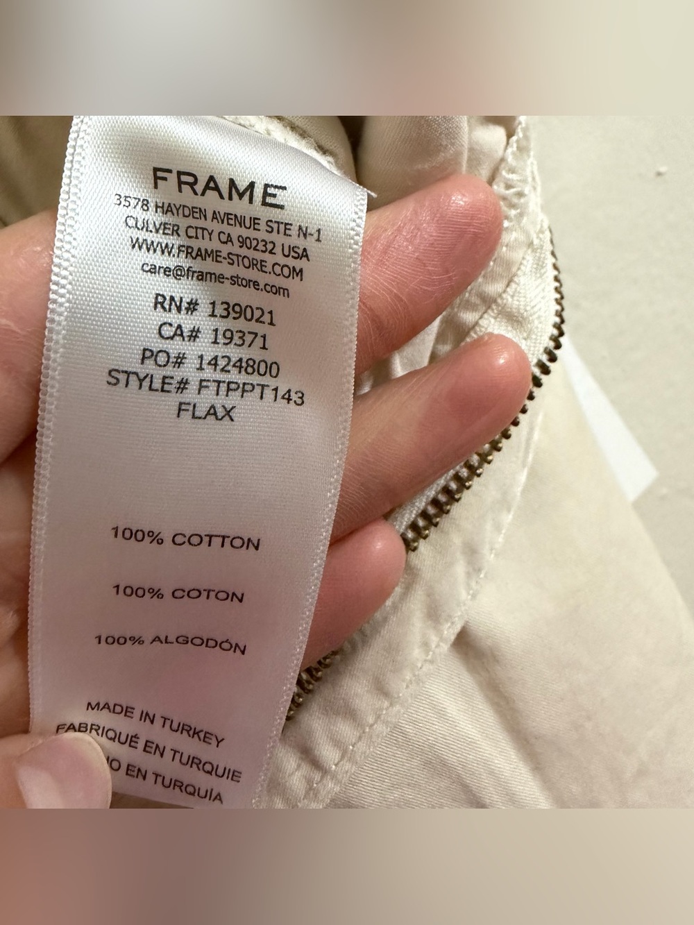 FRAME Fluid Twill Pleated Pants Size 30 NWT Off White Cream Barrel Cotton $280 - Picture 10 of 13